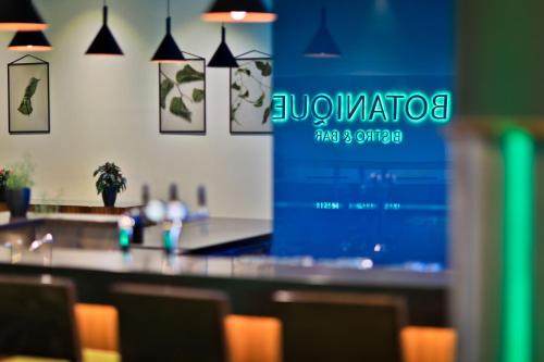 Botanique Hotel Prague - image 8