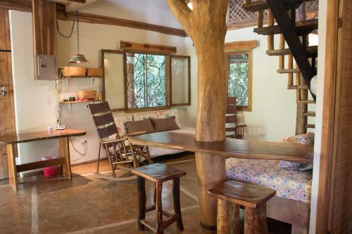 Casita de los Sueños (Casita de los Suenos) in Cabuya
