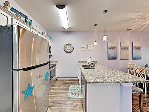 Sandy Retreat Condo - image 7