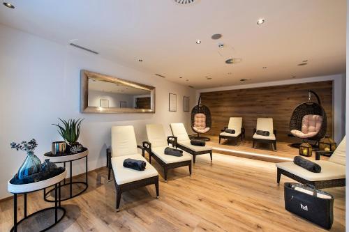 Hotel Modern Mountain - image 14