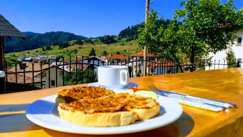 Ēdiens un dzērieni, Къща за гости МЕЛИСА in Borino