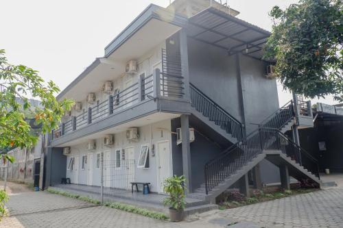 Super OYO 1176 J3 Residence Syariah