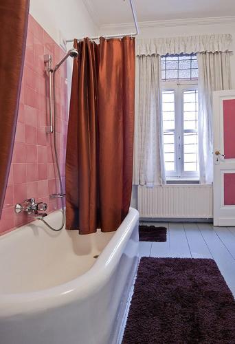 B&B The Baron - image 14