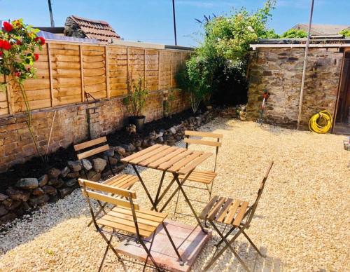 Oak Leaf Cottage, Burry Port, West Wales