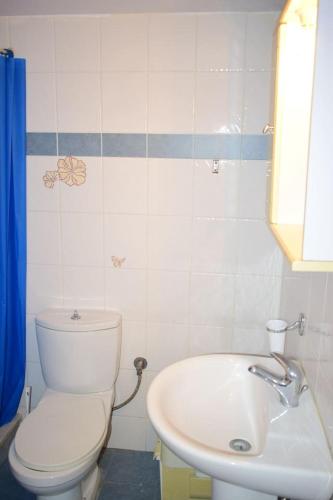  Mallia's Family 3 min walking from sea 1 min fr center (1) in Nea Artaki