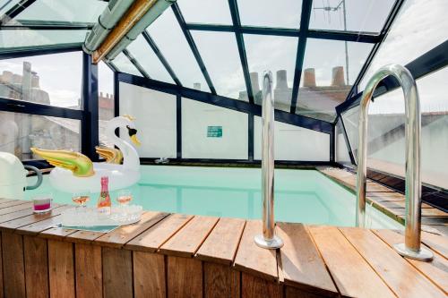 NOCNOC - Villa Paradis - Piscine & rooftop Nantes Centre - image 11