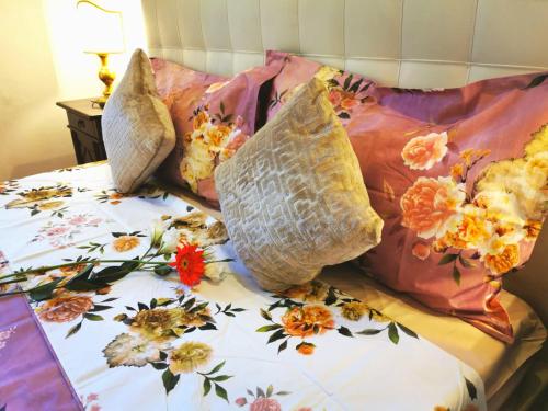 Borgo Ognissanti Central and Charming Location, Florencja