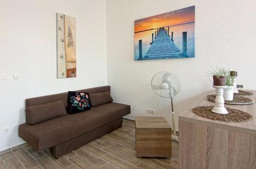 Studio Apartment by Guestia I contactless Check-In - image 9