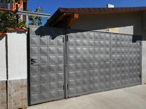 Guest House Krasi in อาร์บานาสซี