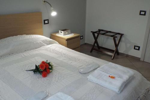 Cefalù Studio Room and Apartments 4