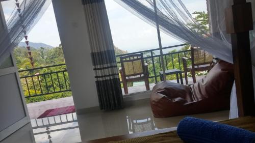 Double Room with Ella Rock View image 8