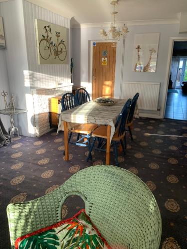Parkview Guesthouse - image 9