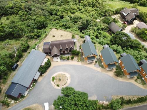 Yakushima Umi no Cottage Tida Ideally located in the Yakushima area, Yakushima Umi no Cottage Tida promises a relaxing and wonderful visit. The property offers a high standard of service and amenities to suit the individual needs 
