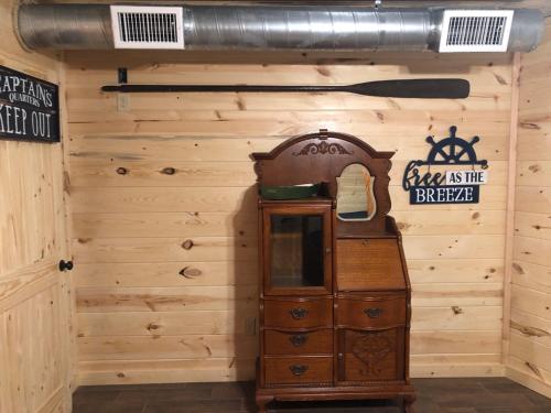 Samantha's Timber Inn 3