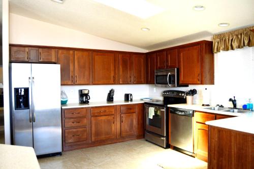 Luxurious Havasu Lake View Home