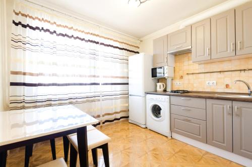 Apartment on Obolonskaya Square 3 - image 5