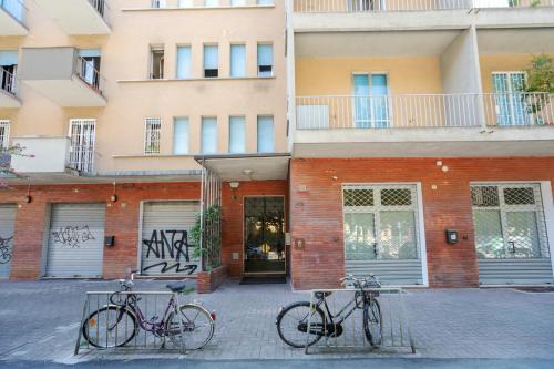 GuestHost - Sant'Orsola Colorful Huge Apartment - image 5