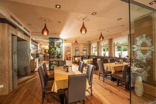 Restorāns, Hotel-Restaurant Allmer in Puch Bei Weiz
