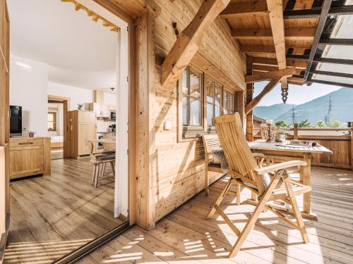 Balcony/terrace, Feriendorf Joggler - Chalets nahe der Gondel in Zell am Ziller