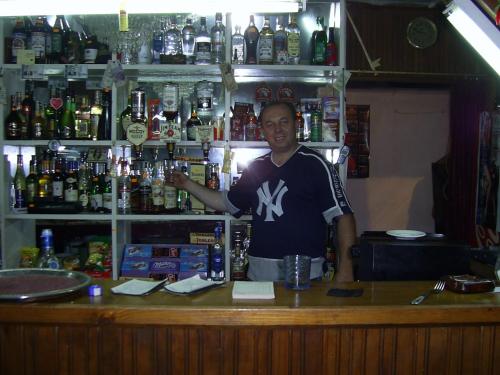 Family Hotel Shisharka - image 6