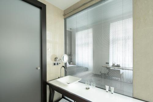 Quentin Prague Hotel - image 5