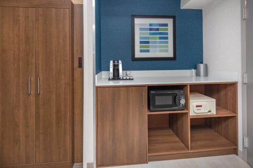 2 bedrooms, 3 beds