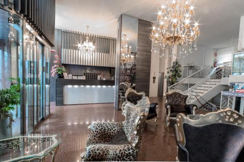 ทัศนียภาพภายนอกโรงแรม, โรงแรมคาโนวา (Hotel Canova) in มิลาน