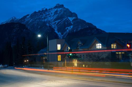 YWCA Banff Hotel