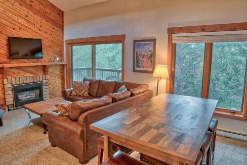 Two-Bedroom Apartment image 6