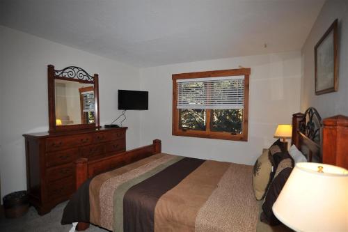 Two-Bedroom Apartment image 4