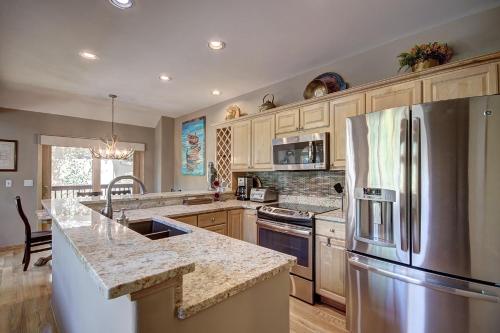 Tall Pines Lodge Townhouse