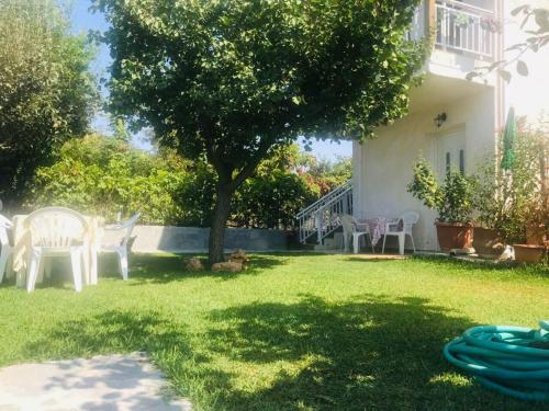  katerina rooms in Nea Kallikratia