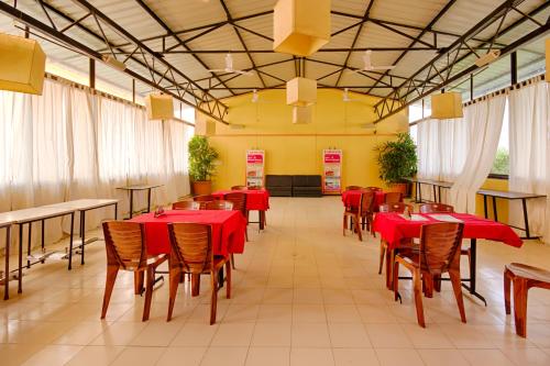 Restaurant, Hotel Grand Ashwin in Ashwin Nagar