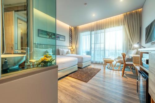 room detail thumbnail 1