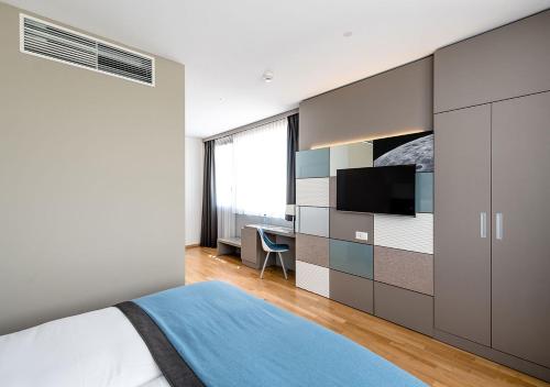 Discovery Hotel