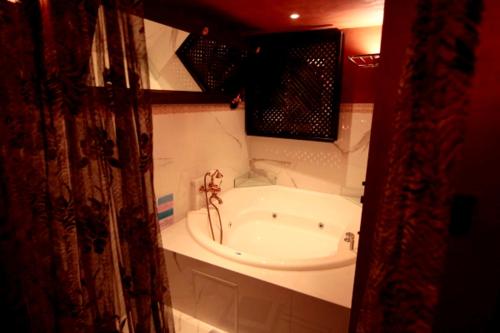 The Crystal Blue Hotel 3