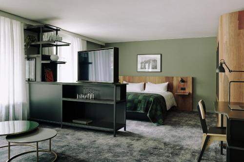 room detail thumbnail 0