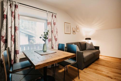 Two-Bedroom Apartment with Balcony 4