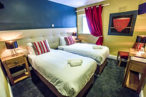 Mc Kevitts Village Hotel - image 13
