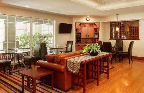 Larkspur Landing Sunnyvale-An All-Suite Hotel