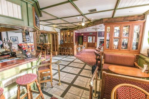 Mc Kevitts Village Hotel - image 6