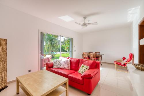 Two-Bedroom Bungalow image 10