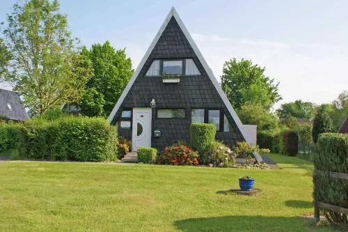 Zeltdachhaus - strandnah - extra TV im Schlafzimmer in Damp, Deutschland