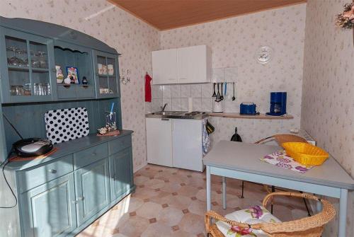 Sehr-guenstiger-Bungalow-fuer-3-Personen-auf-Ruegen - main image