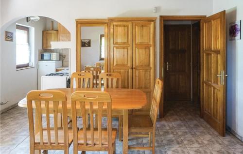  Stunning apartment in Kehidakustány w/ WiFi and 2 Bedrooms in Kehidakustány