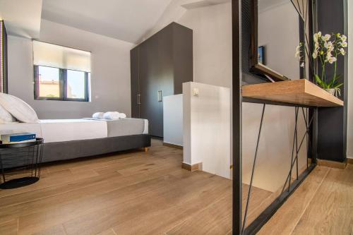 MOS Luxury City Suites - The Loft