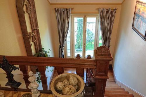 Лоби, Villa de caractère 8 à 15p, 350 m2 - 15 mn Paris, 10 mn Versailles (Villa de caractere 8 a 15p, 350 m2 - 15 mn Paris, 10 mn Versailles) in Vaucresson