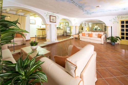 Colonna Beach Hotel Marinella 3