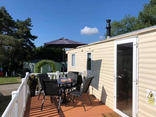 Looe Caravan On Looe Bay Holiday Park, Looe, Cornwall