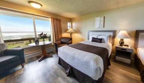 Queen Room with Two Queen Beds - Sea View